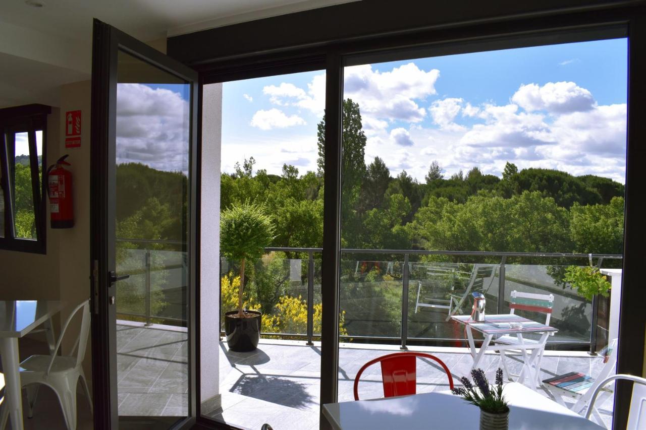 Albergue Hosting Duero Pesquera de Duero 外观 照片